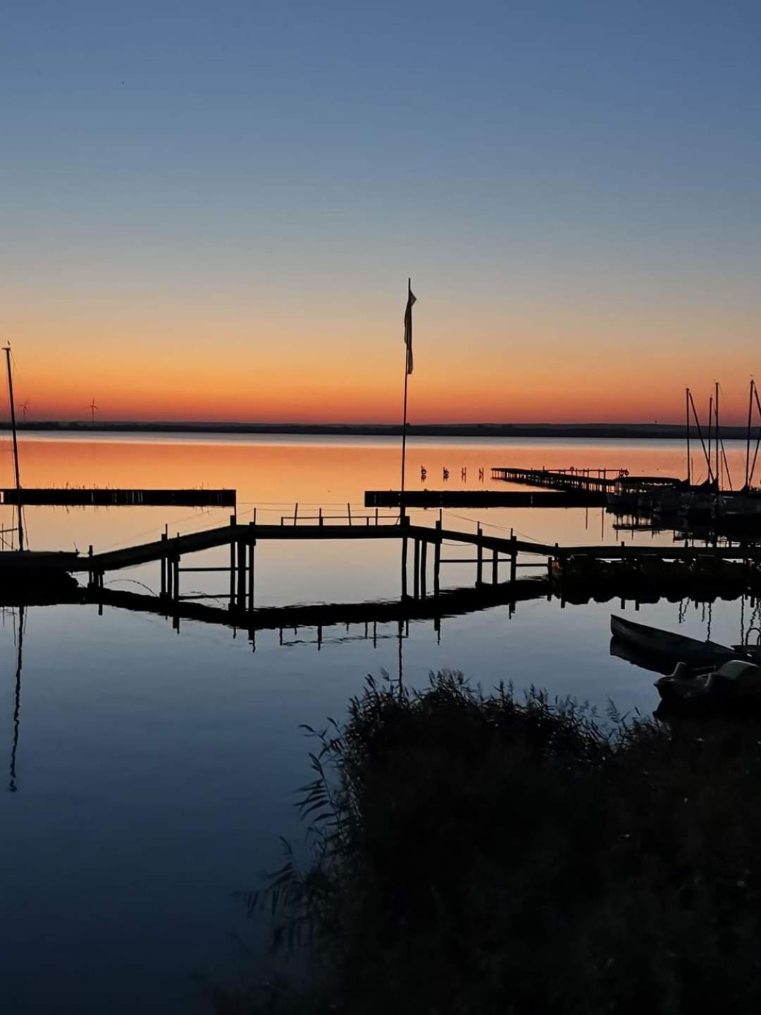 Duemmerliebe Mit Garten, 10 Min. Fusslaeufig Zum See Hude  ภายนอก รูปภาพ