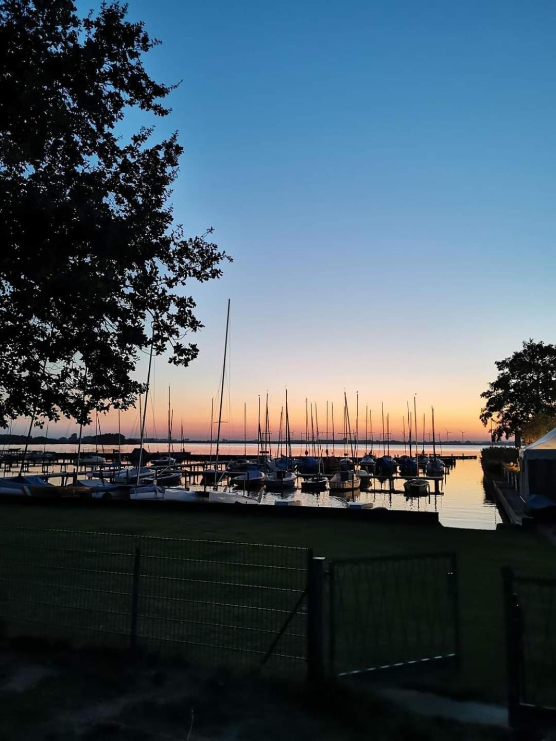 Duemmerliebe Mit Garten, 10 Min. Fusslaeufig Zum See Hude  ภายนอก รูปภาพ